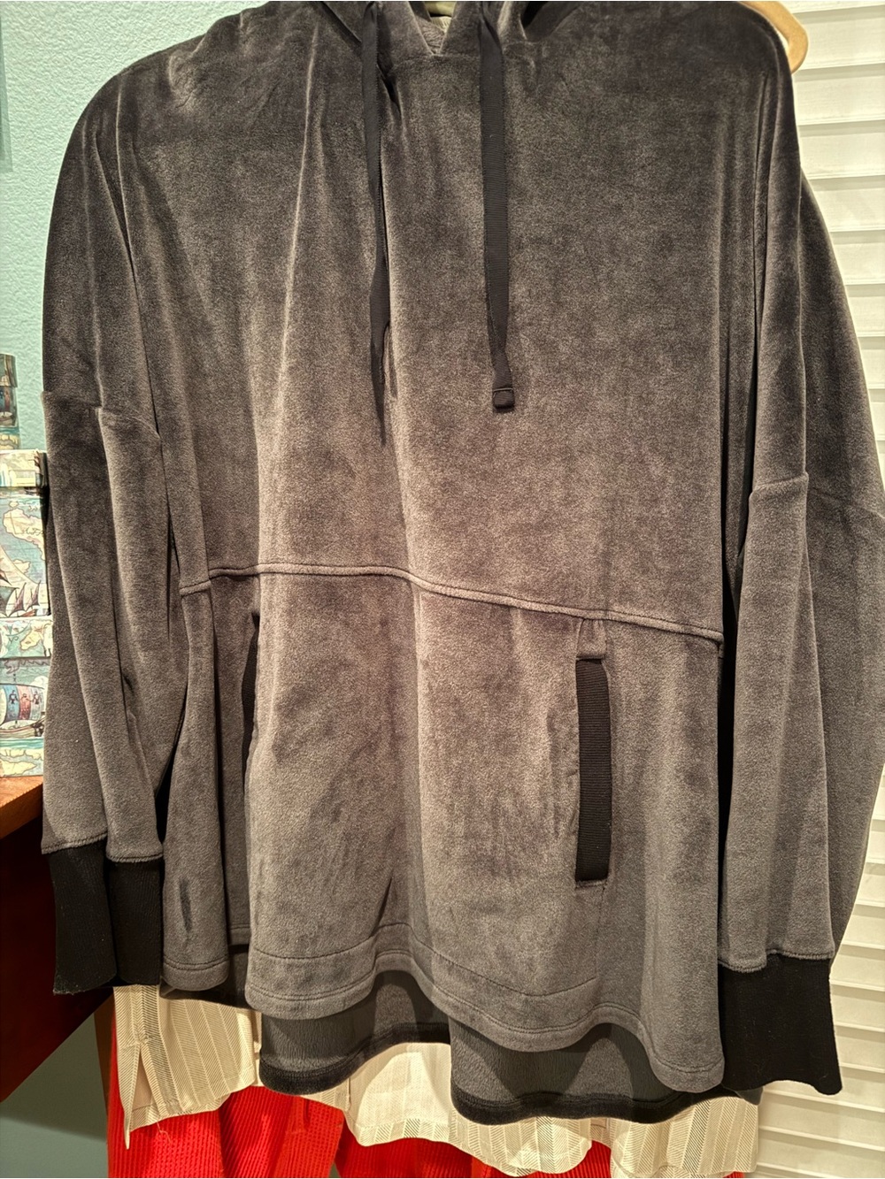 Donna Karan Women’s Gray Velour Hooded Pullover Sweatshirt 2XL